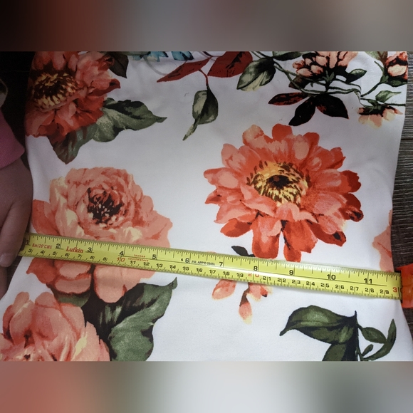 Beautiful floral midi dress - Picture 5 of 6